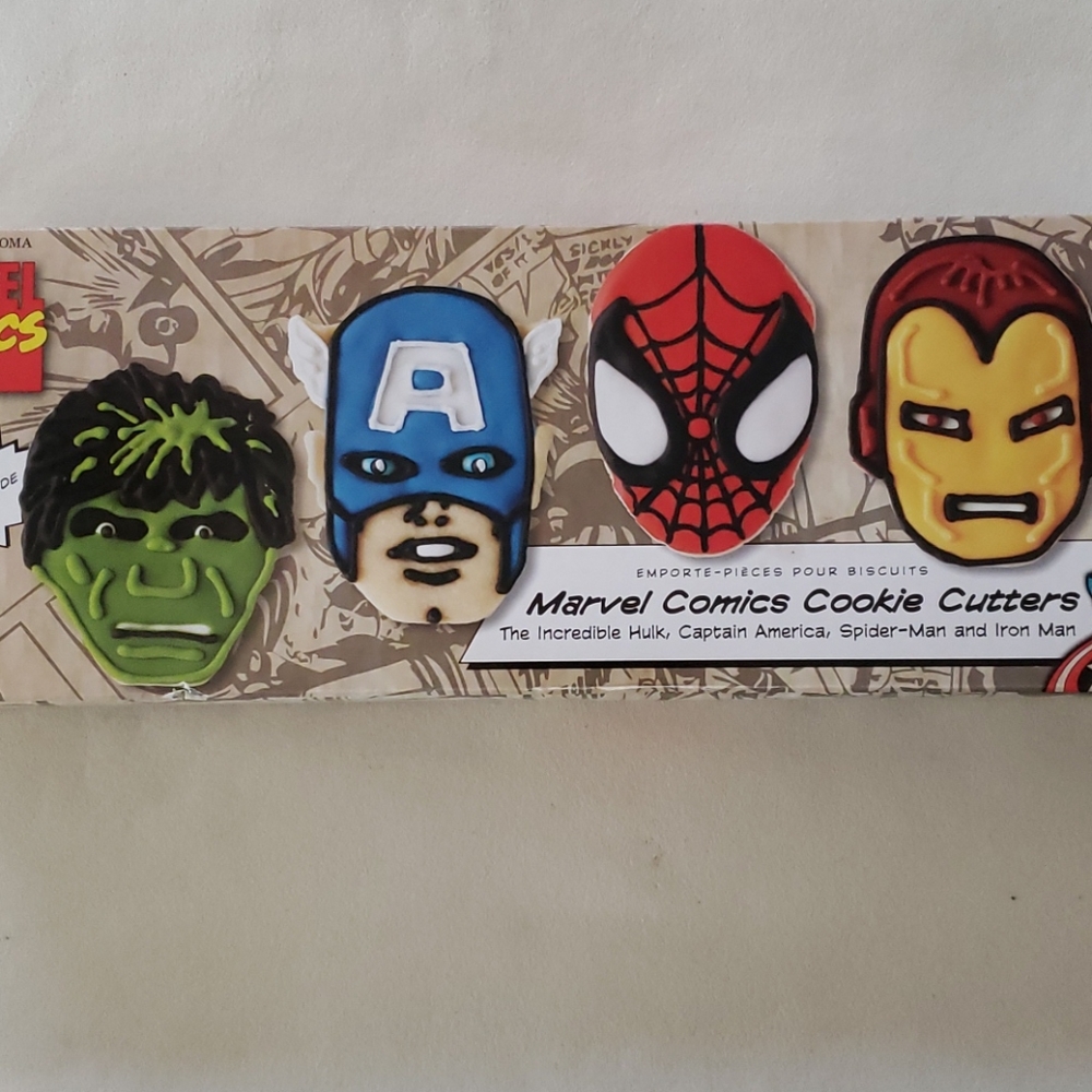 NWOT Marvel Comic cookie cutters set of 4
